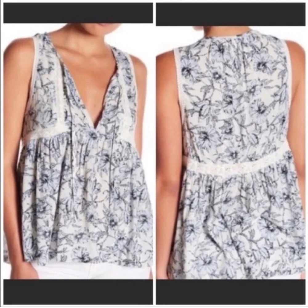 Melrose and Market Floral Sleeveless Top Medium